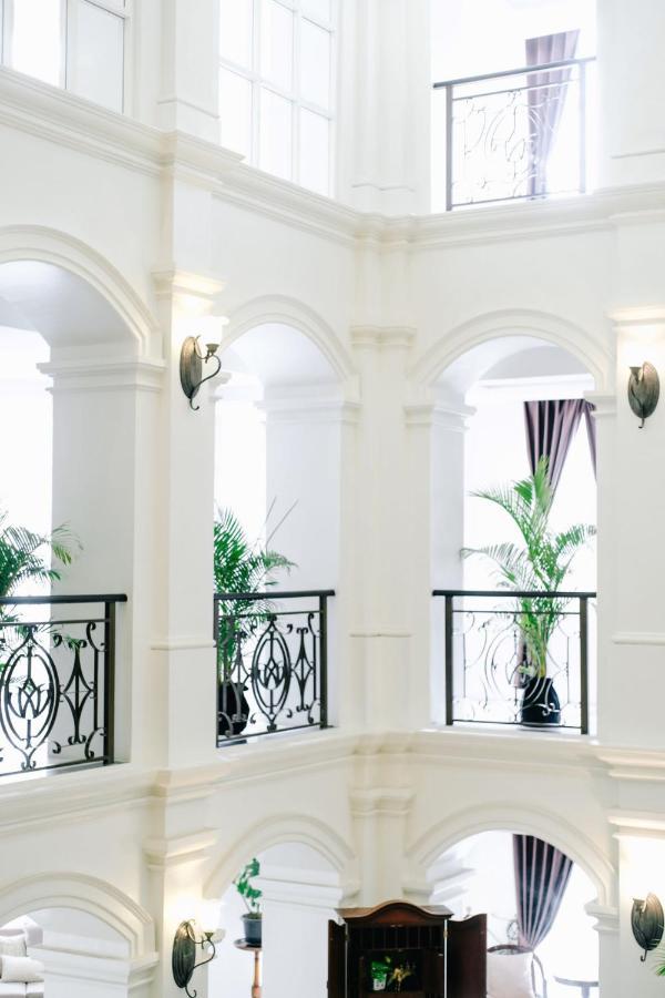 Surakarta  Mahalaya The Legacy Hotel מראה חיצוני תמונה