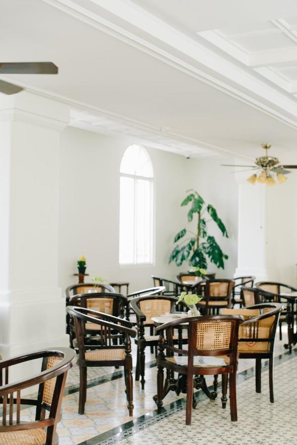 Surakarta  Mahalaya The Legacy Hotel מראה חיצוני תמונה