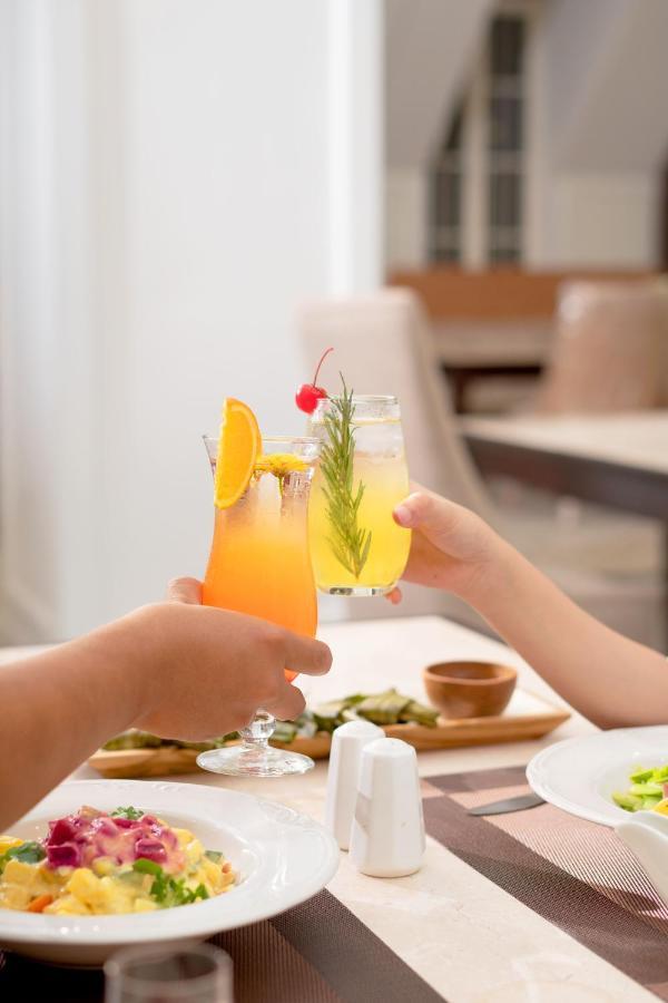 Surakarta  Mahalaya The Legacy Hotel מראה חיצוני תמונה