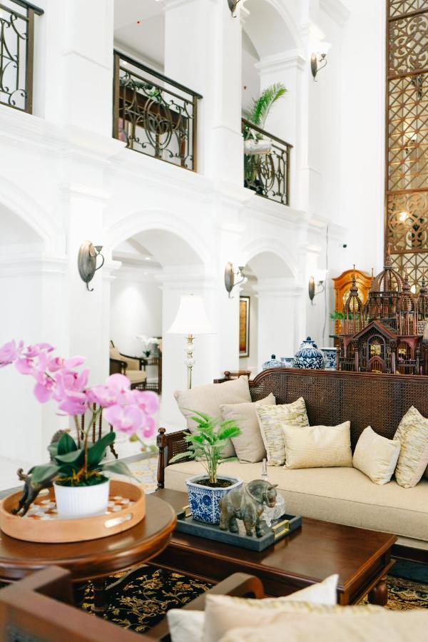 Surakarta  Mahalaya The Legacy Hotel מראה חיצוני תמונה