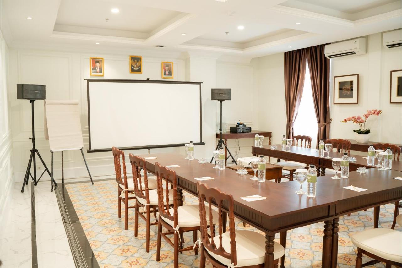 Surakarta  Mahalaya The Legacy Hotel מראה חיצוני תמונה