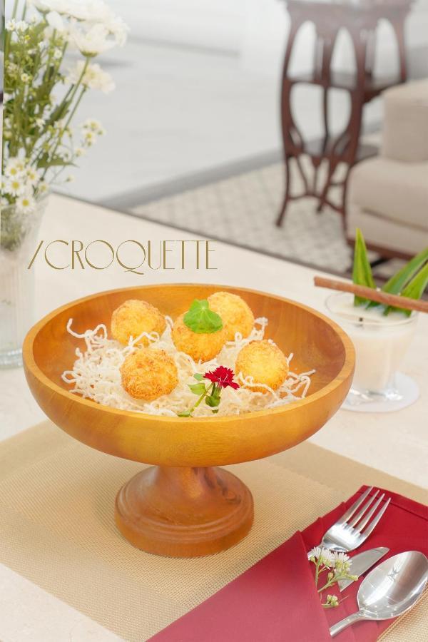 Surakarta  Mahalaya The Legacy Hotel מראה חיצוני תמונה